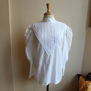 The Horseflys Old West Clothing Gorgeous White Shirt is a stylish and feminine a